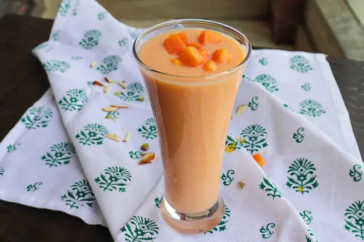 papaya smoothie with milk